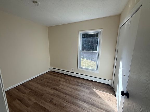 4th image of 52 Boxbaum Rd #1