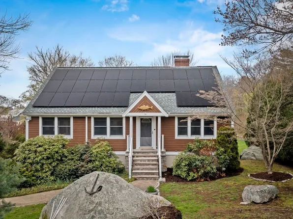 14 Ledge Ln, Gloucester, MA 01930