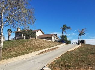 10864 Valley Dr, Riverside, CA 92505