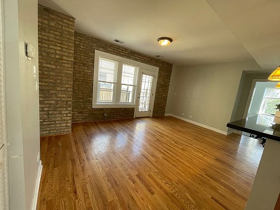 2nd image of 2338 W Granville Ave #3