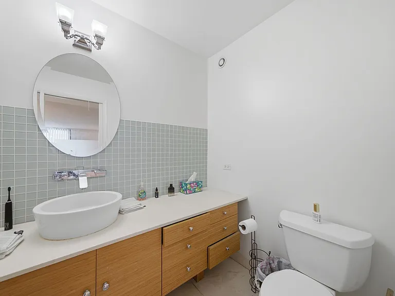 70 W Huron St #502 — Photo 10