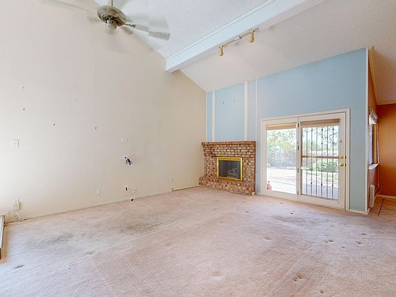 4th image of 7030 Portugal Dr APT A