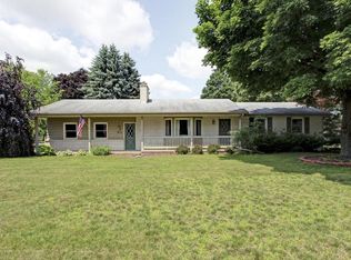 1813 Redwood Dr, Jenison, MI 49428