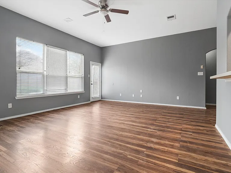 2657 Red Spruce Dr — Photo 10