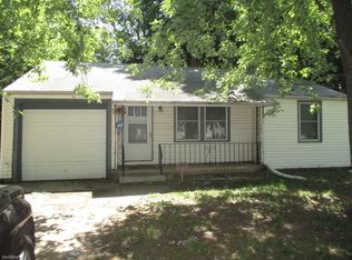 842 S Pershing Ave, Wichita, KS 67218