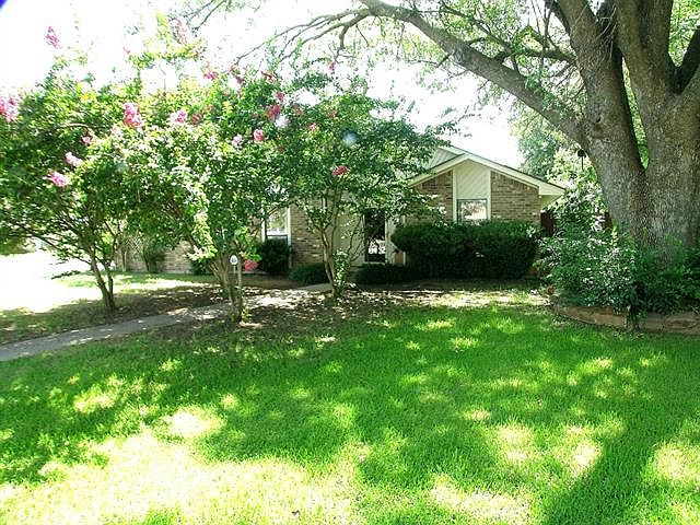 1st image of 73 Lakewood Cir