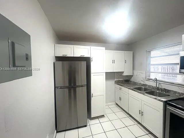 504 N 57th Ave #NORTH — Photo 8