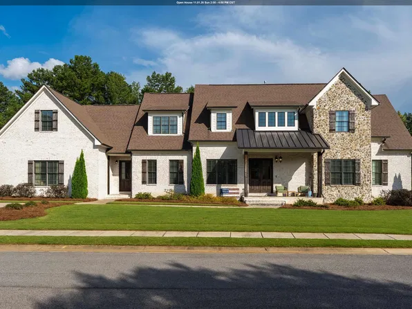 5805 Deerfoot Ct, Trussville, AL 35173
