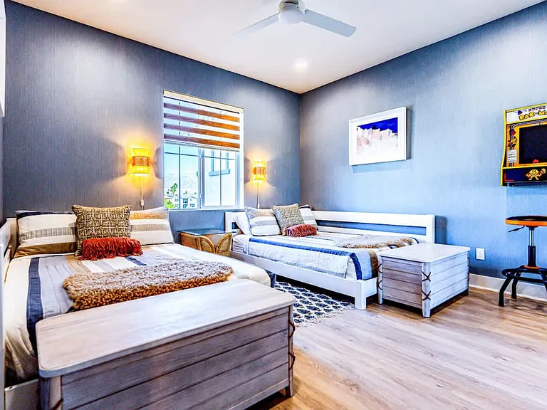 Passagio Lago Way — Photo 98