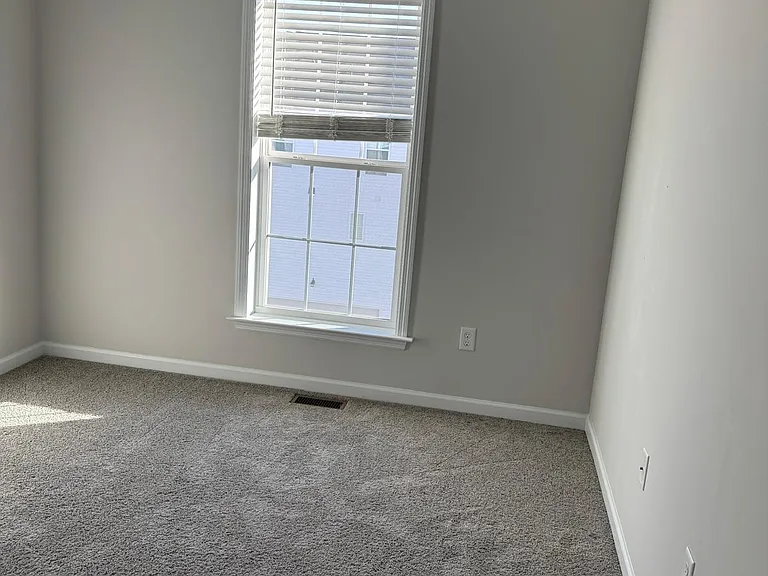 3088 Egreton Rd — Photo 24
