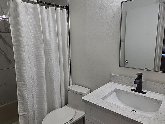 5th image of 11309 Stratton Park Dr