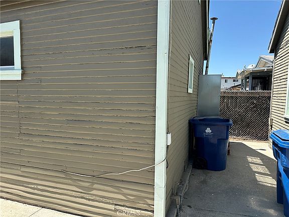 5th image of 1497 W 27th St