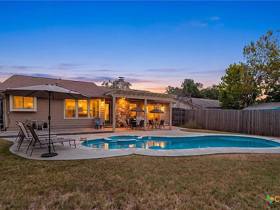 3rd image of 11210 Henge Dr