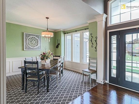 3rd image of 117 NE Hidden Meadow Ln