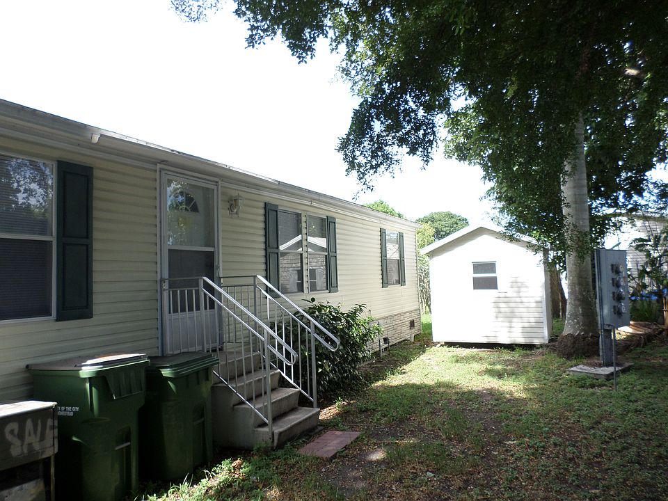 1st image of 220 NE 12th Ave Lot 74