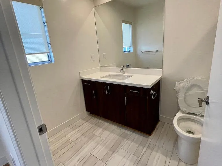 6143 Fountain Ave #102 — Photo 13
