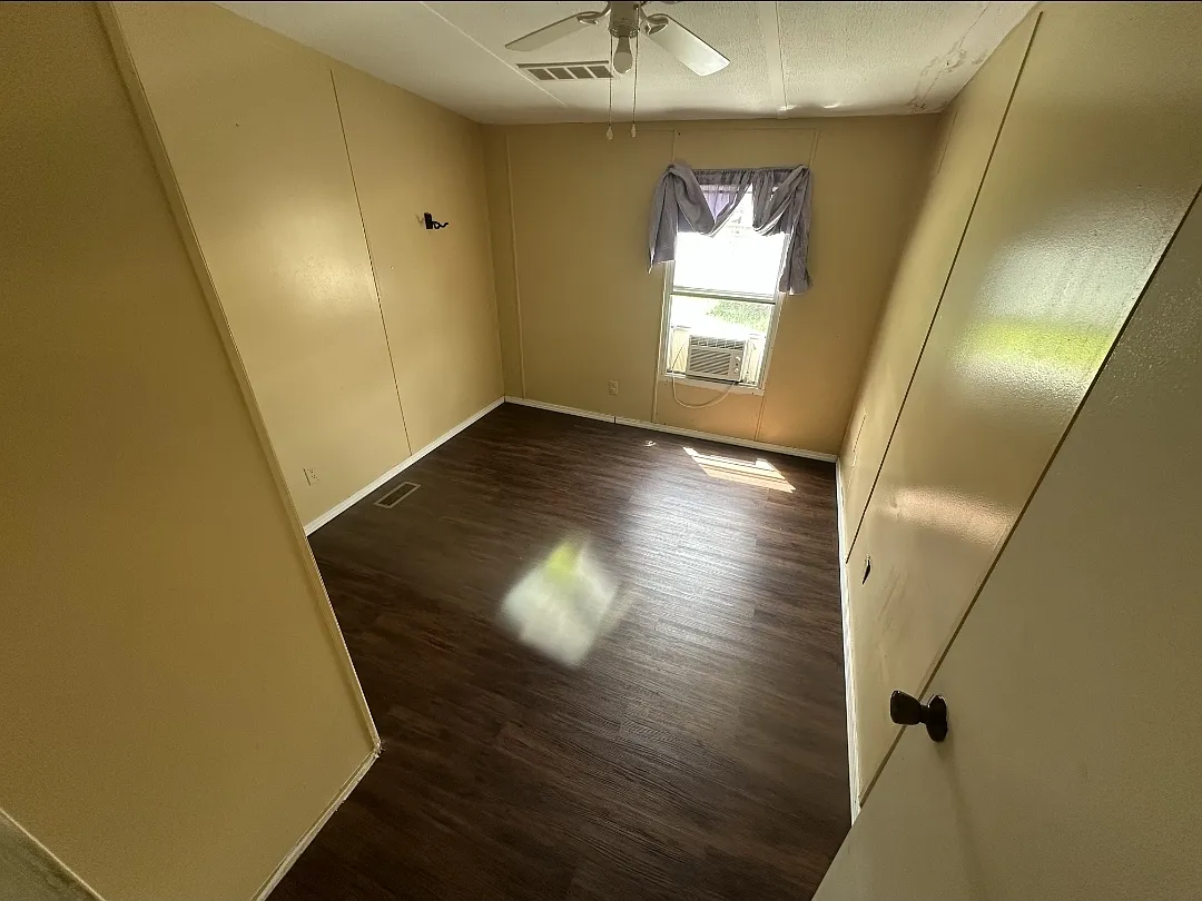 140 Mattingly Ln — Photo 2