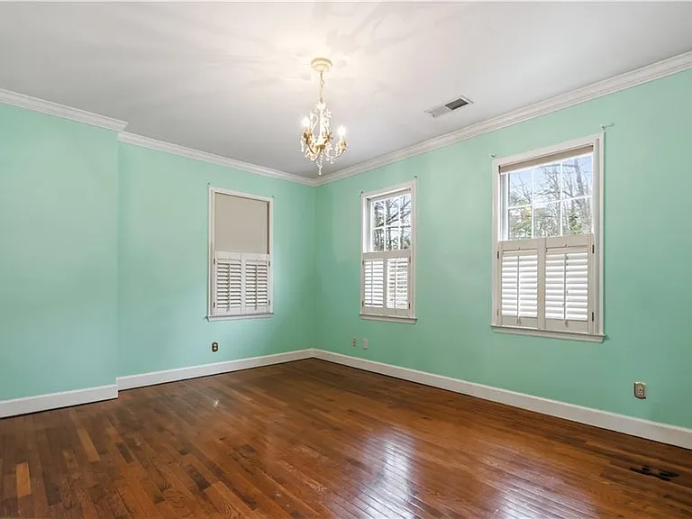 430 W Wesley Rd NW — Photo 61
