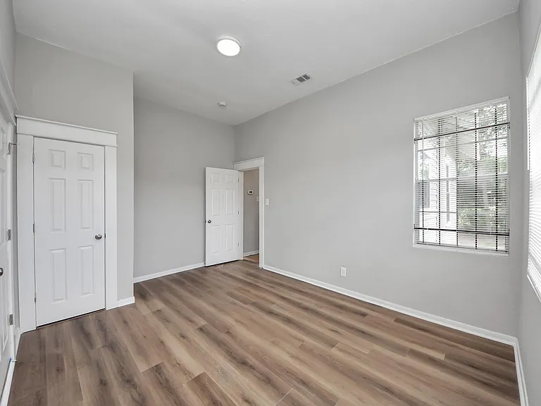 2102 Gray St #1 — Photo 20