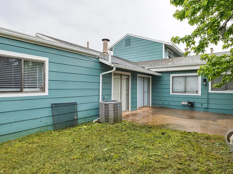 2721 Indian Creek Blvd — Photo 26