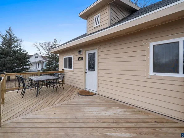 304 E 3rd St, Egan, SD 57024