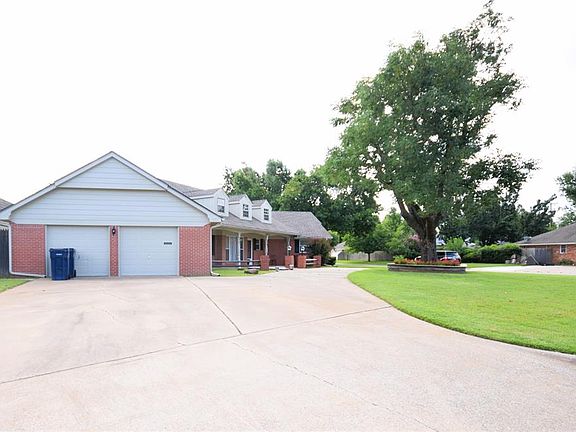 4th image of 4613 NW 28th St