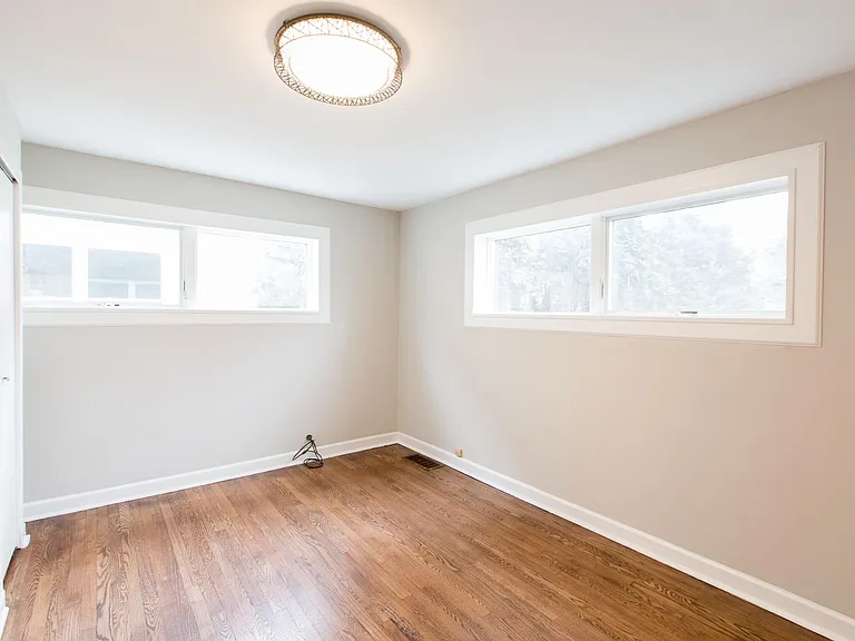 2184 Techny Rd — Photo 8