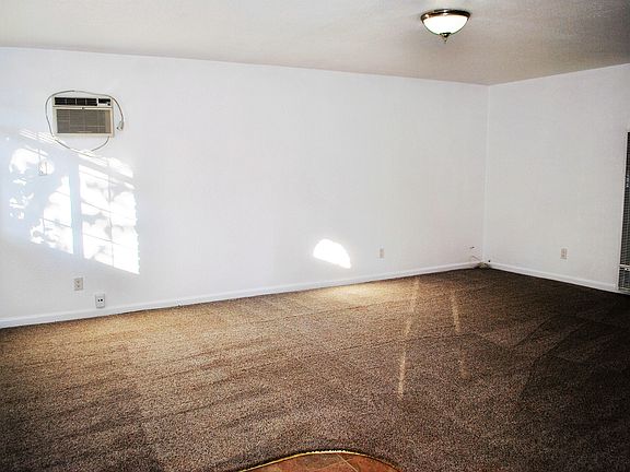 5th image of 2213 Kinsington St