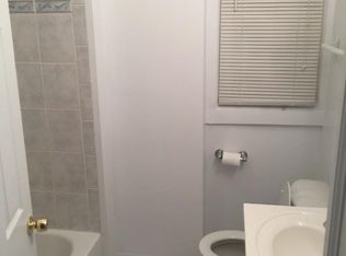 8042 S Saginaw Ave, Chicago, IL 60617
