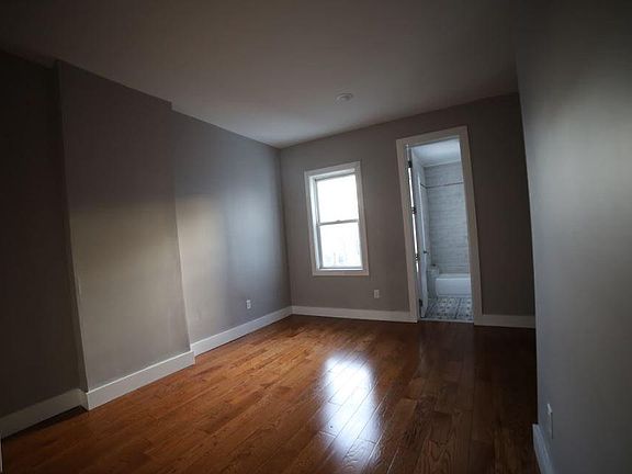 3rd image of 45 Saint Pauls Ave APT 2