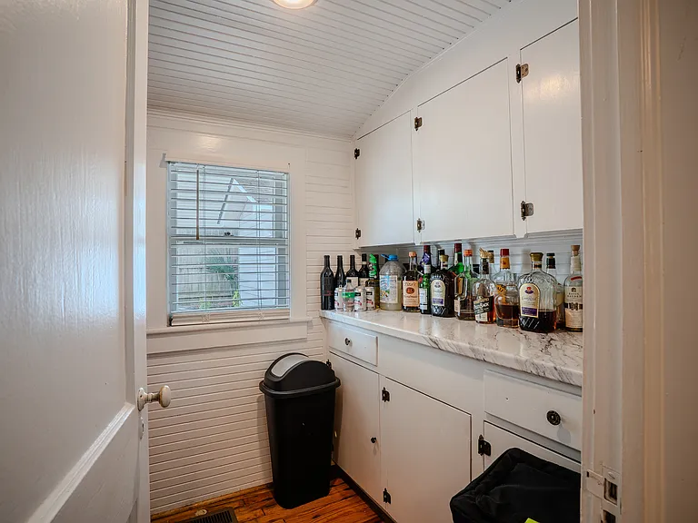 309 Court Ave — Photo 7