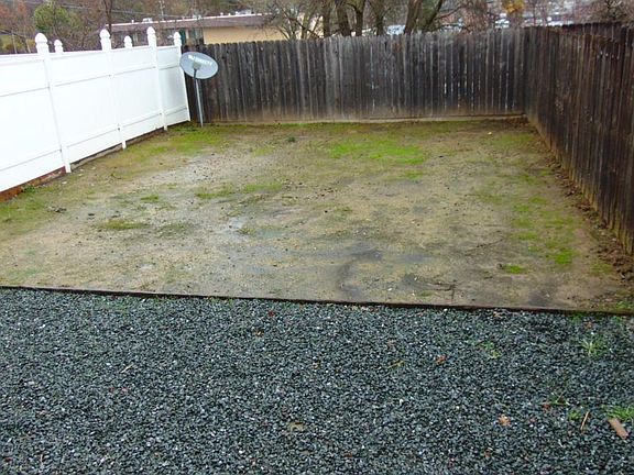 3rd image of 368 15th St