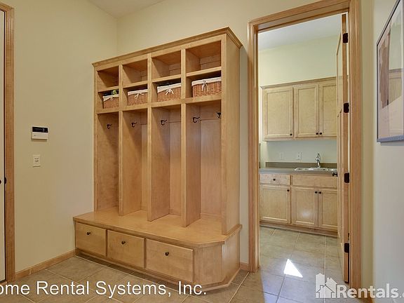 4th image of 2450 Marshview Ct