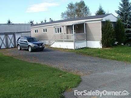 Street view of home : The home is located in a quiet family friendly neighborhood