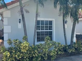 4828 Cambridge St, Lake Worth, FL 33463