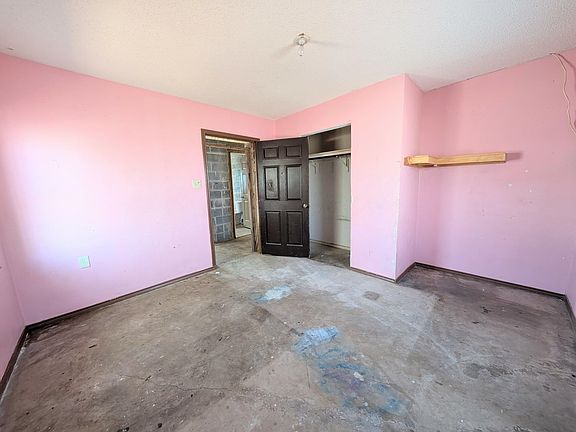 5th image of 222 Barrera Rd