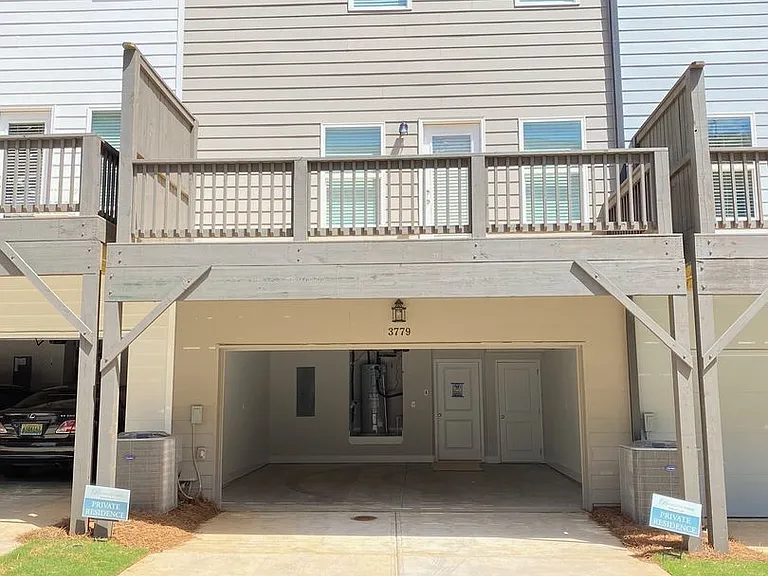 3779 Oxford Cir — Photo 23