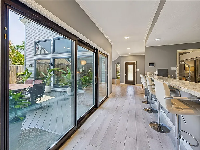11646 Manor Park Dr — Photo 9