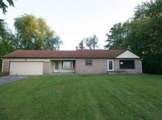 N69W13359 Harding Dr, Menomonee Falls, WI 53051