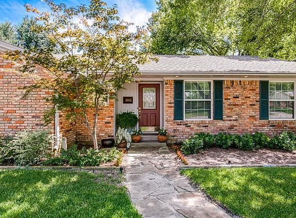 3rd image of 10108 Parkford Dr