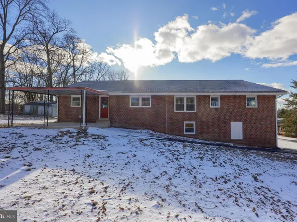 41 Moravian School Rd, Oley, PA 19547