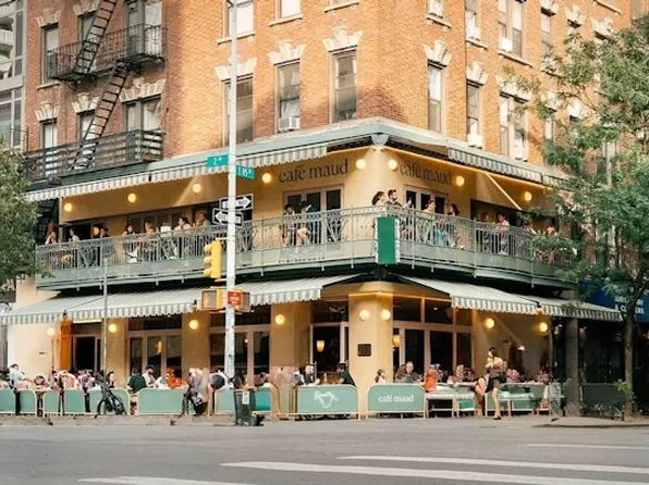 300 East 85th Street image 14 of 15