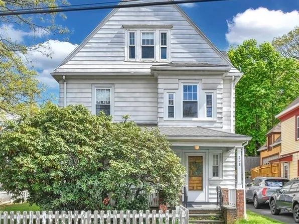208 Brush Hill Rd #0, Milton, MA 02186