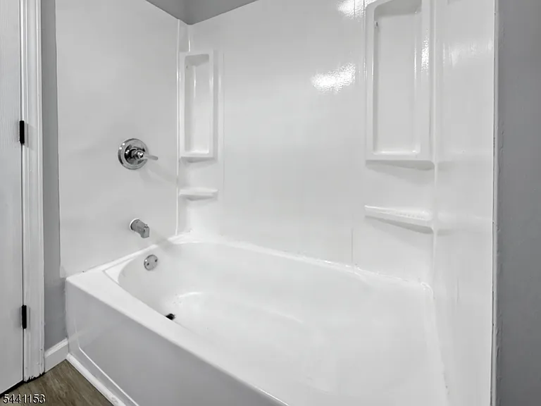 249 Mercer St — Photo 33