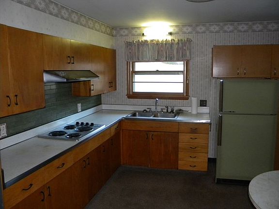 4th image of 17795 Berwick Tpke