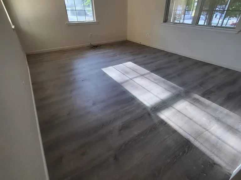 1214 Dillon St — Photo 6