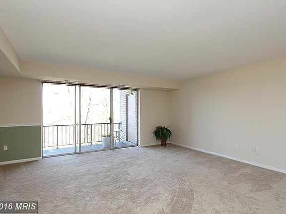 5th image of 14632 Bauer Dr #14632