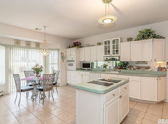 4th image of 9 Laurel Ln