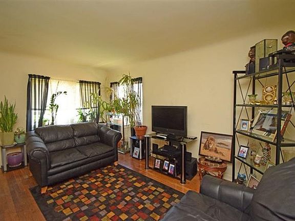 3rd image of 5008 Newfield Ave