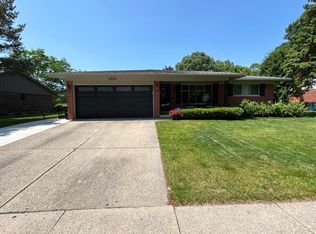 6683 Northpoint Dr, Troy, MI 48085